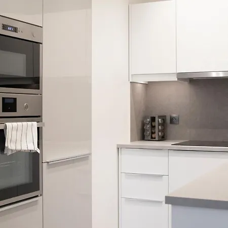 Cztery Oceany, Apartament Blisko Plazy, Grey גדנסק